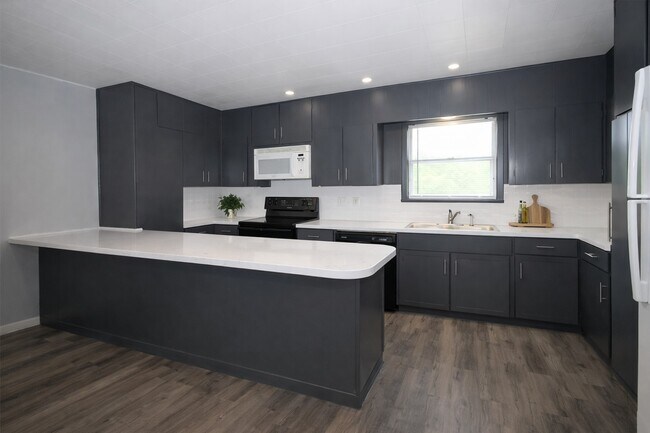 Photo - 2727 Nelga Rd