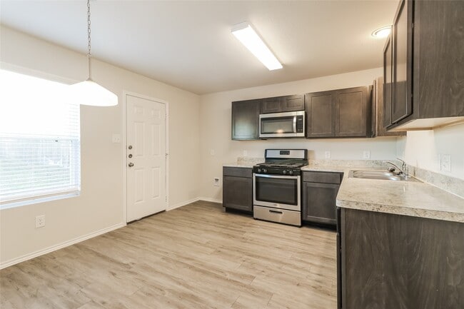 Building Photo - 2715 Atlas Dr Rental