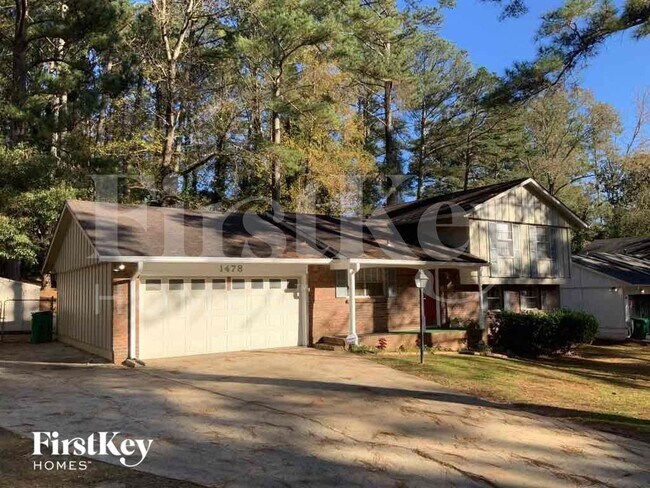 Photo - 1478 Spruce Ridge Way