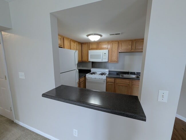 2747-2749 Arsenal Street - 2747-2749 Arsenal Street Apartment Unit 2749
