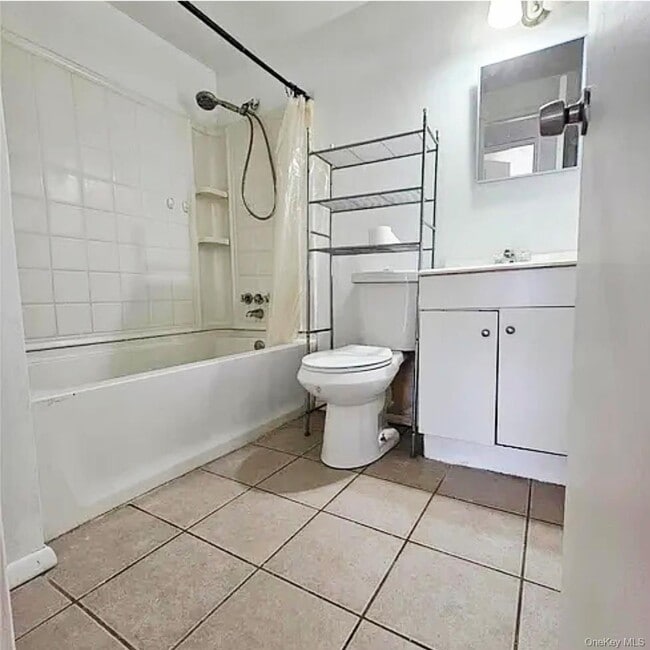 Photo - 6 Ticonderoga Ct