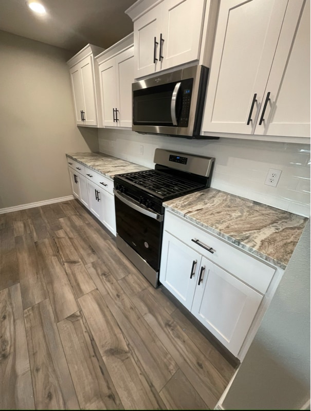 Photo - 1469 N Lyon Ave