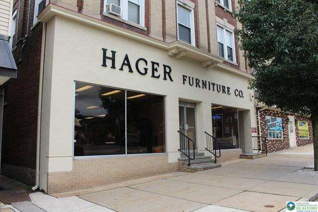 Building Photo - 242 Delaware Ave Unit 3B