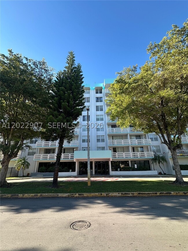 Building Photo - 15600 NW 7th Ave Unit 507