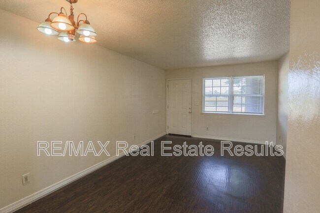 Photo - 1820 W Twin Springs St Unit Apt 11