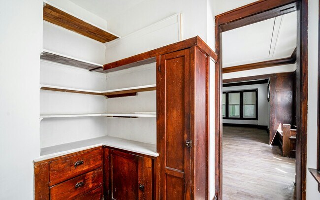 Photo - 2809 N 40th St Unit Down