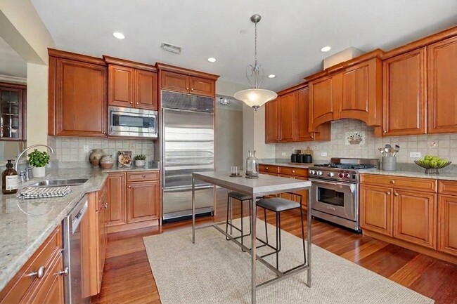 Photo - 50 N Plum Grove Rd Unit 606E