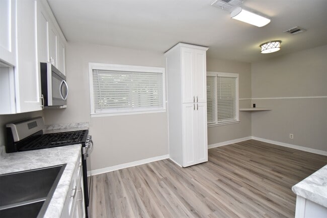 Photo - 509 David Ave