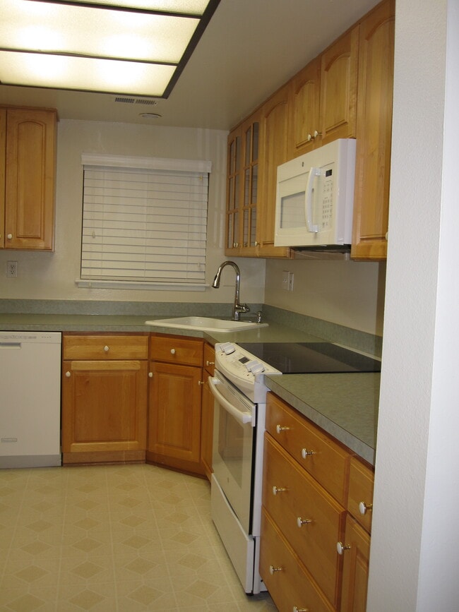 Photo - 15300 Wallbrook Ct Unit 3C