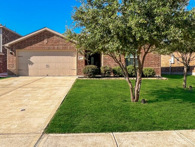 Building Photo - 2111 Juniper Dr Rental