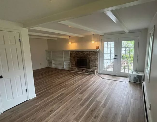 Photo - Four Bedroom Available for Immediate Move in!!