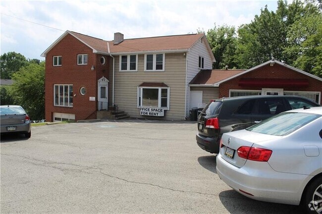 Building Photo - 995 Brodhead Rd Rental