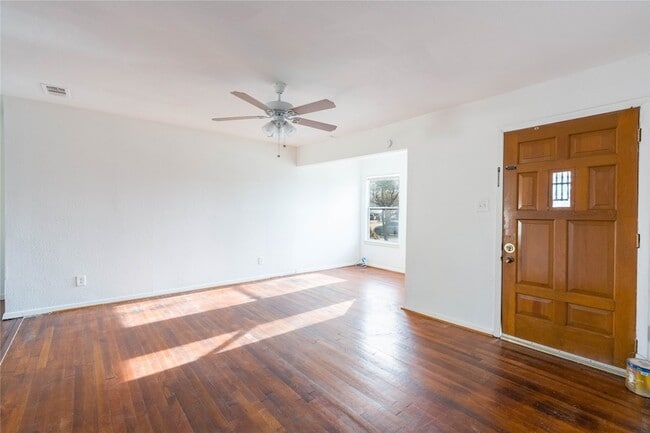 Photo - 2145 Sharon Dr