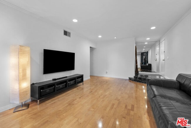 Photo - 1515 S Beverly Dr Unidad 202