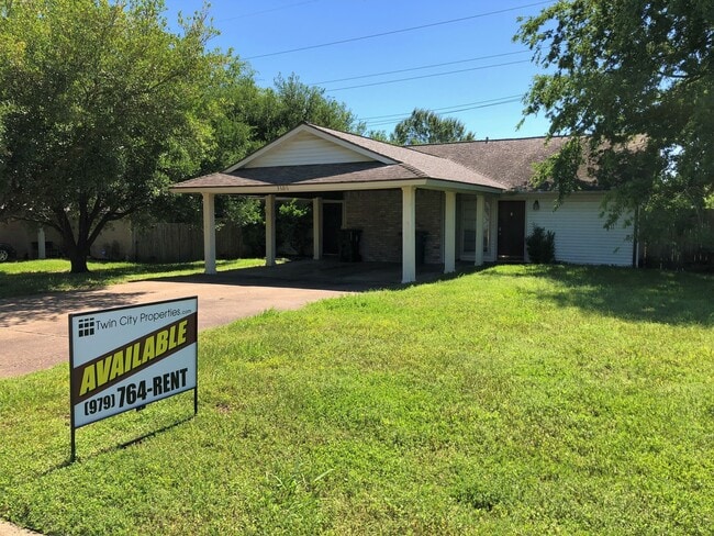 Building Photo - 3606 Major St