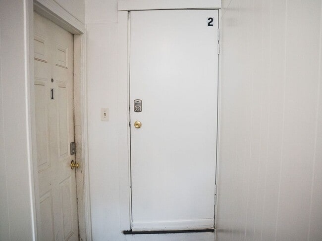 Photo - 936 Ferry St Unit 2