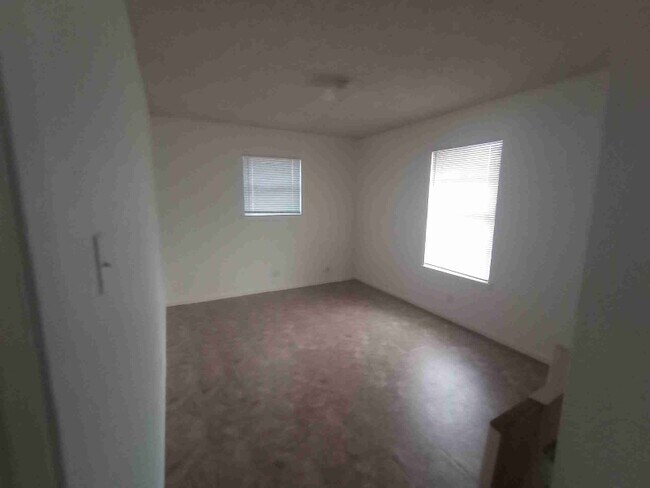 Photo - 122 Surrels Ave