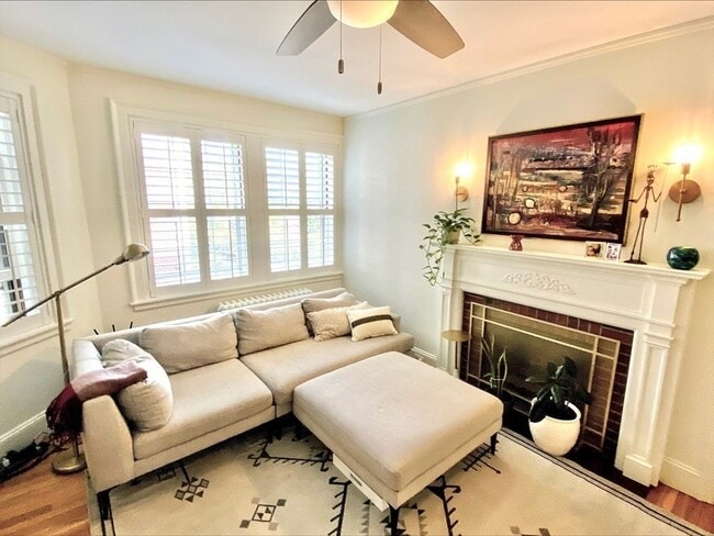 Building Photo - 41 Bowdoin St Unit 38