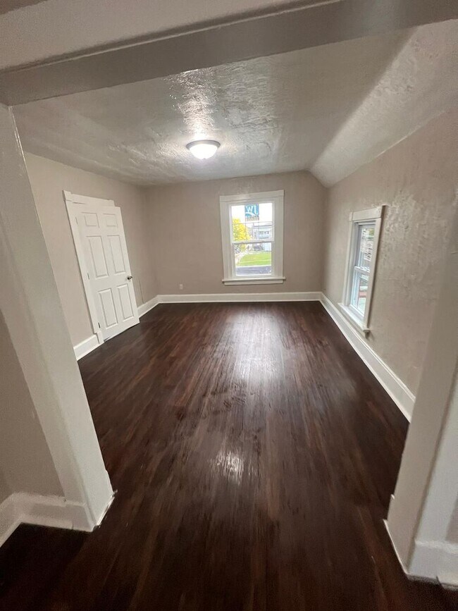 Photo - 1900 Mead St Unit Upper