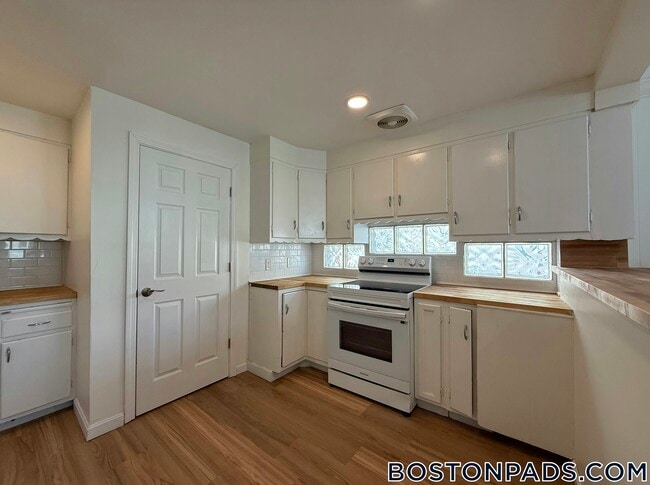 Photo - 522 Hancock St Unidad B