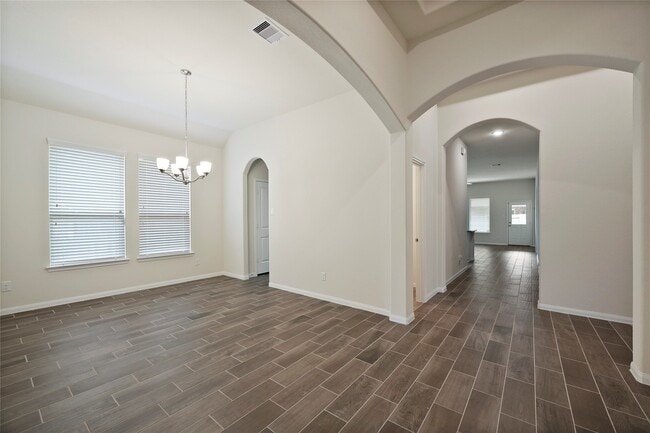 Photo - 1403 Holly Chase Dr
