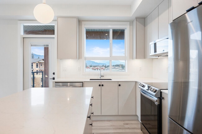 Photo - 45505-45505 Campus Dr