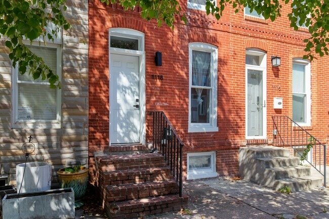 Photo - 1118 W Hamburg St