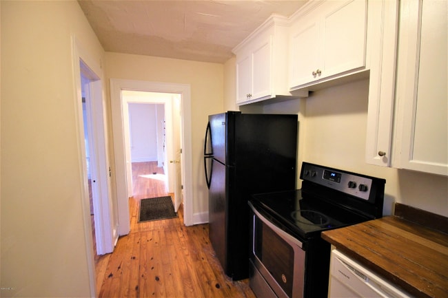 Photo - 503 S Oak St