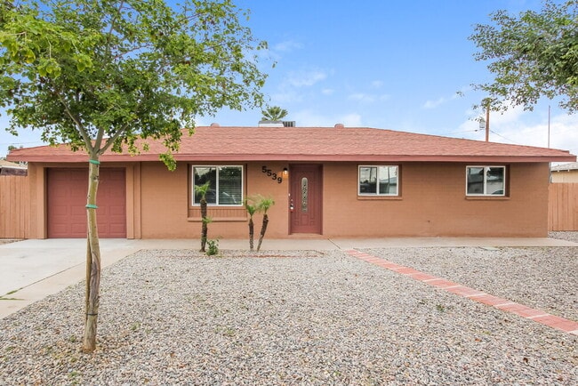 Building Photo - 5539 N 31st Dr