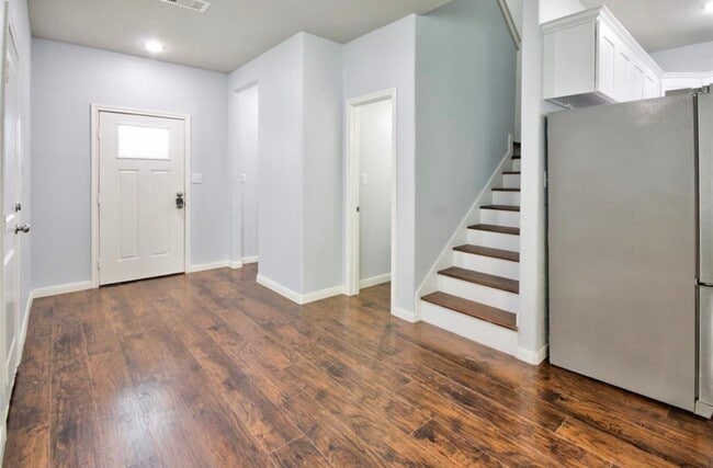 Photo - 3510 Oleander Ave