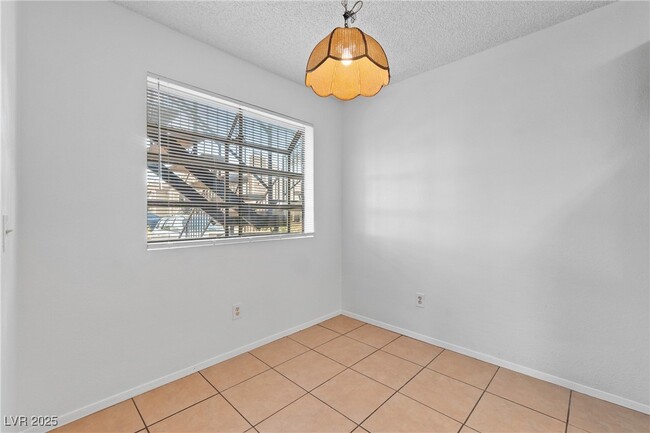 Photo - 4651 Amberleigh Ln Unit B