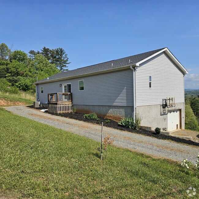 Building Photo - 99 Ivy Overlook Rd Rental