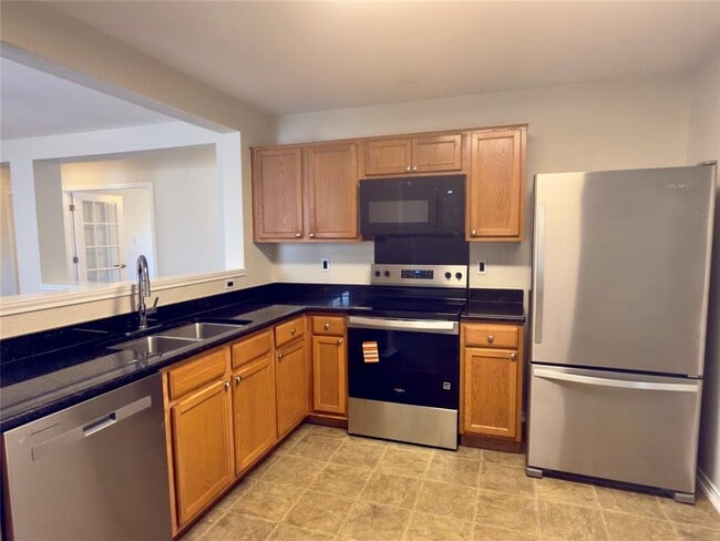 Photo - 255 Myrtle St