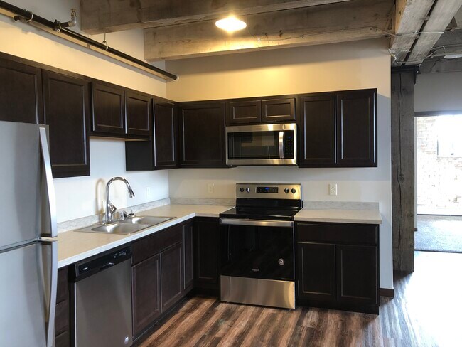 Photo - 1010 Center Ave