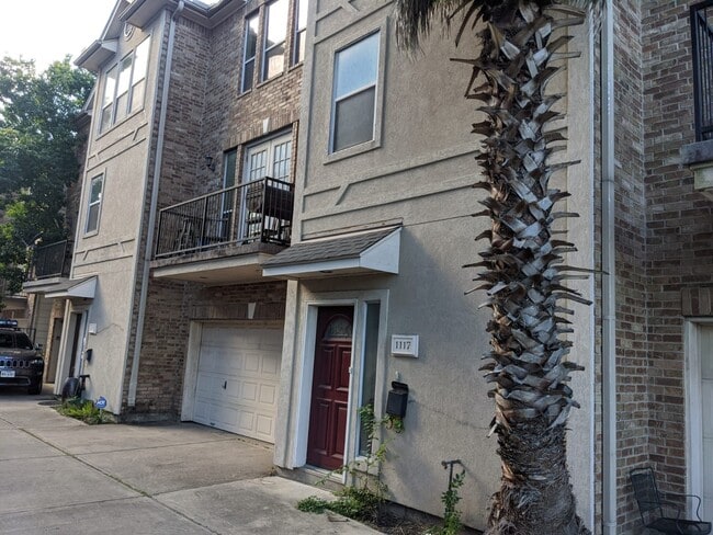 Building Photo - 1117 Malone St