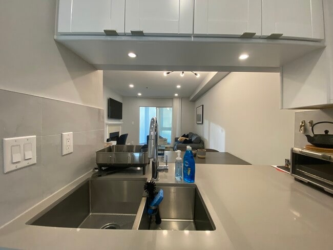 Photo - 2238 Eton St