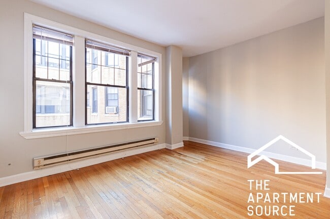 Photo - 723.5 W Barry Ave Unit A1