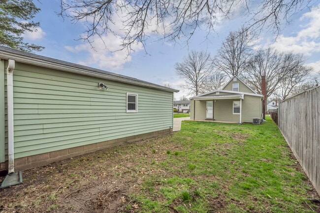Photo - 195 Stull Ave