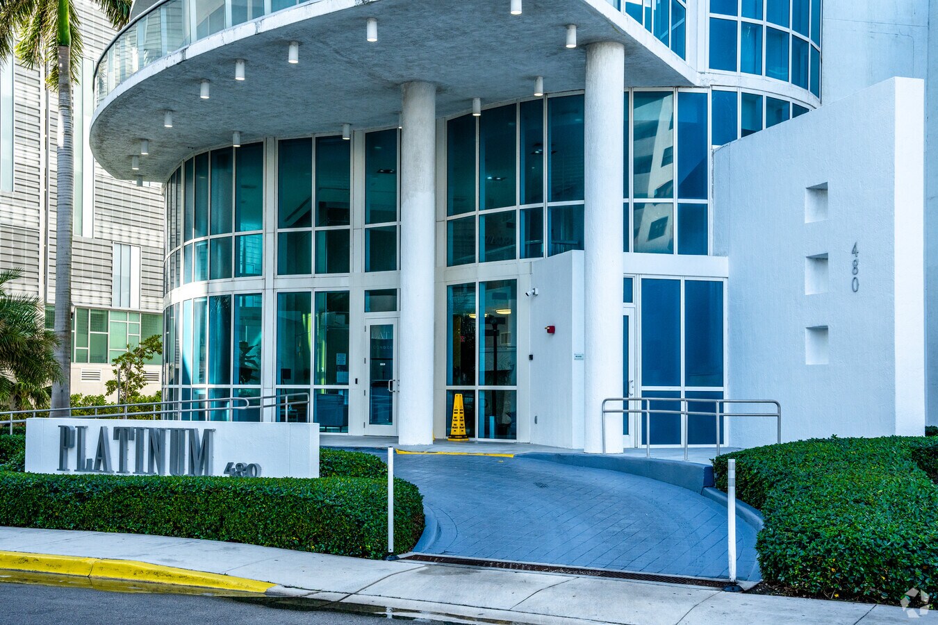 480 NE 30th St Miami, FL 33137 - The Platinum