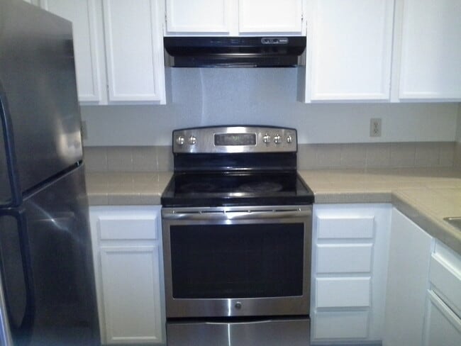 Building Photo - 5990 Dandridge Ln Unit 177