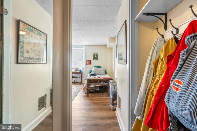 Photo - 711 Corinthian Ave Unit 3R