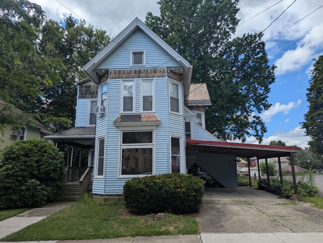 Photo - 740 Park Ave Unit 740 1/2 Park Ave