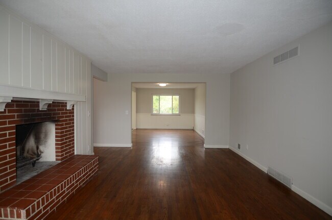 Photo - 3982 Longford Dr Unidad 2