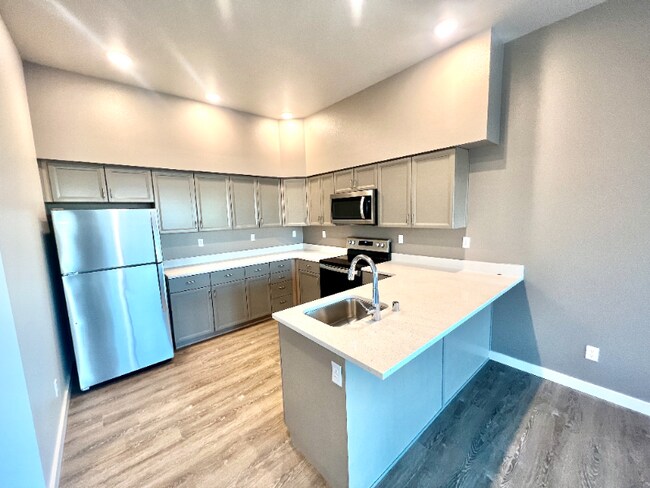 Photo - 2330 Yakima Ct Unidad D403