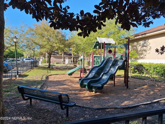 Photo - 9556 Armelle Way Unit 3