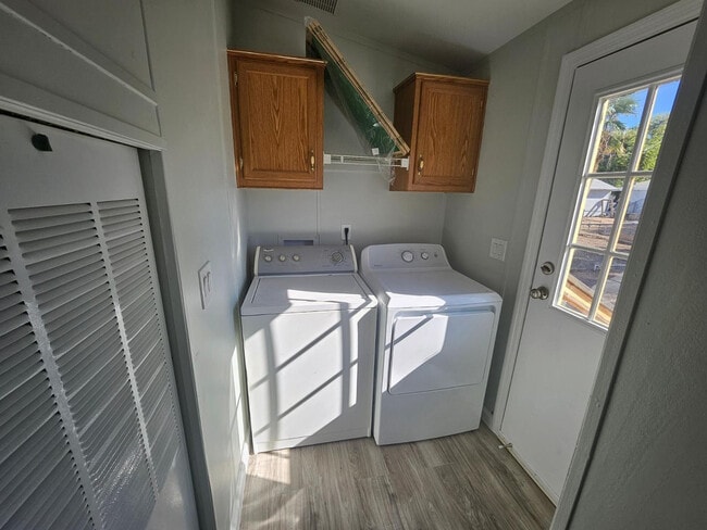 Photo - 725 S 97th Way