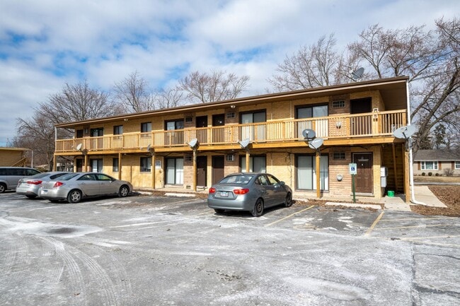 Building Photo - 15302-03 Knox-