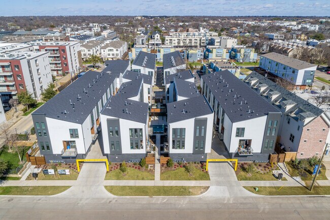One Bennett Park - One Bennett Park Townhomes