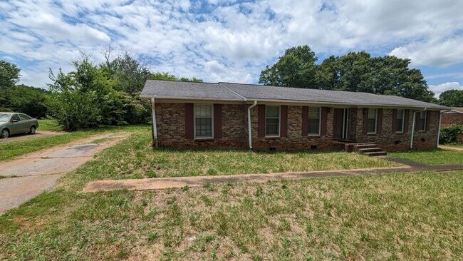 2/1 duplex in Boiling Springs - 2/1 duplex in Boiling Springs House