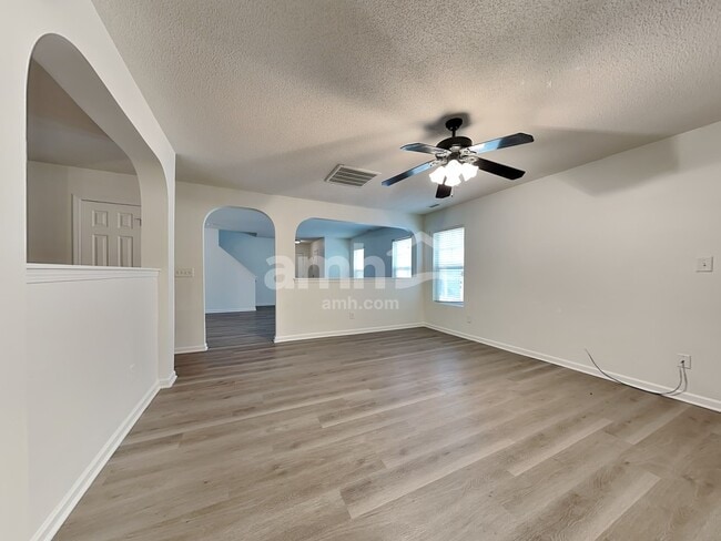 Photo - 37 Valleyfield Dr